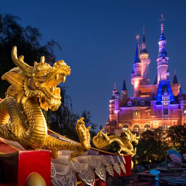 Your Ultimate Guide to Shanghai Disney Resort: A Magical Day Trip from Rezen Estelle Hotel (Nanjing Road Walkway Bund Branch)